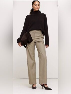 Banana Republic 100% Wool straight Leg Trousers beige Size 6